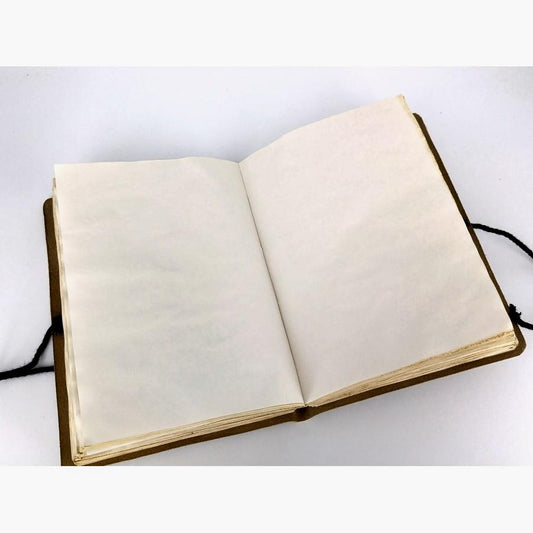 Jurnal din Piele Naturală cu Motive Tradiționale